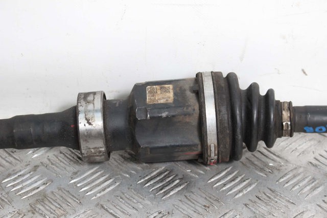 Полуось передняя, правая FTB12550XA MAZDA