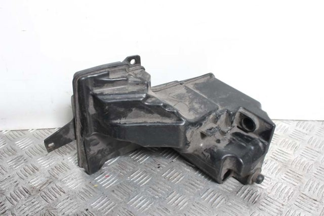 MAZDA G22D67480B Бачок омывателя в наличии Днепр