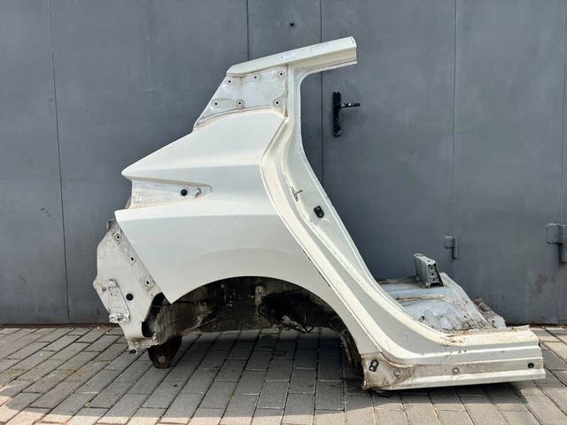 Крыло правое заднее G81125SHMA NISSAN