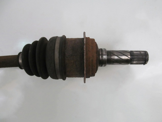 Полуось задняя, левая GD712560XA MAZDA