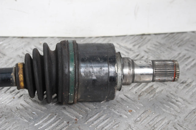 Полуось передняя левая GDB12560XA MAZDA
