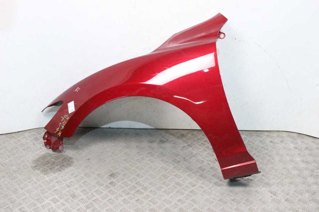 Крыло левое GHP952211A MAZDA