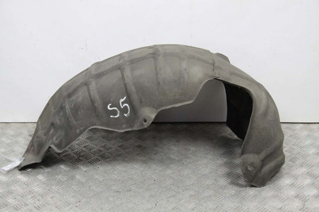 Подкрылок крыла заднего правый GHP9561H1 MAZDA