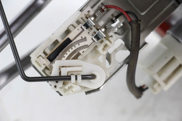GHT24216X MAZDA Датчик уровня топлива в баке купить в Украина