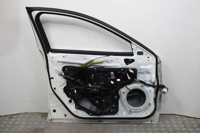 Дверь передняя, левая GHY05902XC MAZDA