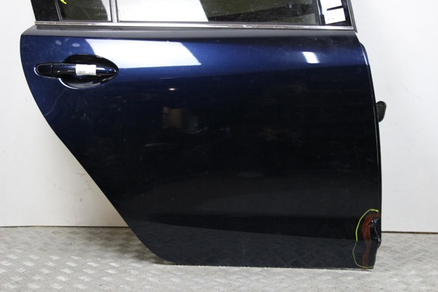 Дверь пассажирская задняя правая GHY27202XA MAZDA