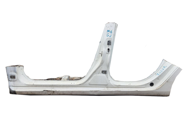 Левый внешний порог GHY371271 MAZDA
