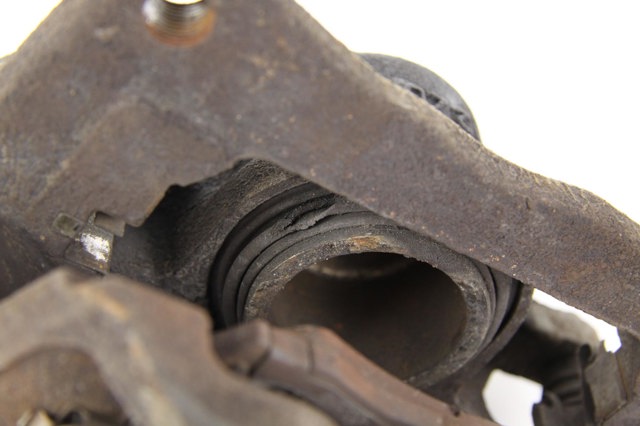 Тормозной суппорт GHY93398Z MAZDA
