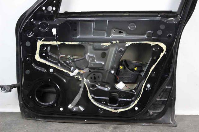 H01001KKMC NISSAN Дверь передняя правая купить в Ирпень