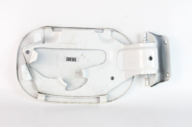 KB7W42410 MAZDA Лючок бензобака купить в Киев