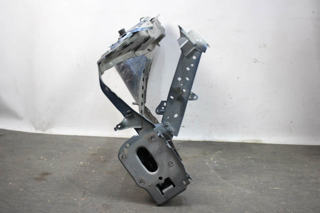 KB7W54210 MAZDA Арка крыла переднего левого купить в Николаев