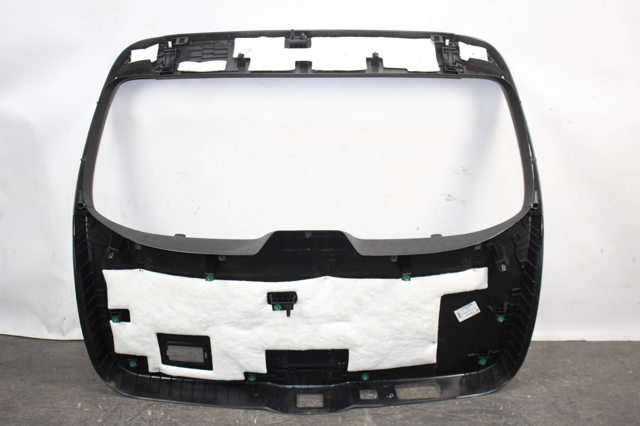 Обшивка-облицовка третей двери KB7W68960A MAZDA