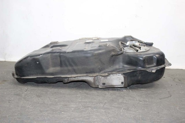 KB8M42110 MAZDA Бензобак купить в Черновцы