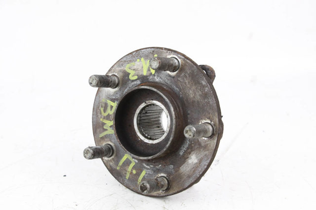 MAZDA KD353304XC Передняя ступица в наличии Николаев