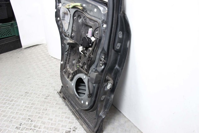 MAZDA KDY57302XC Дверь задняя левая в наличии Черкассы
