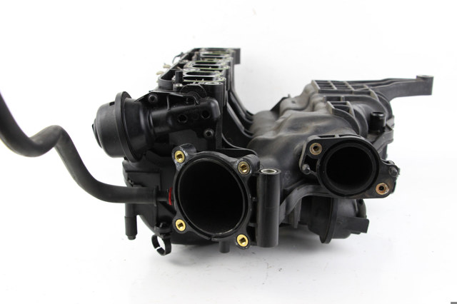 Впускной коллектор L82913100 MAZDA