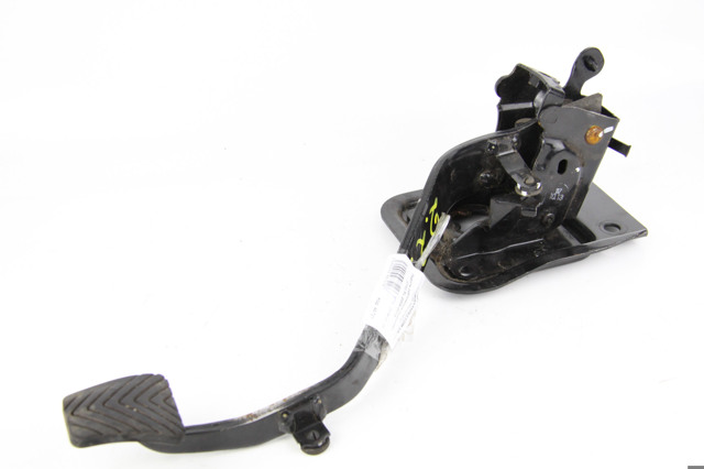 Педаль сцепления MN101630 MITSUBISHI