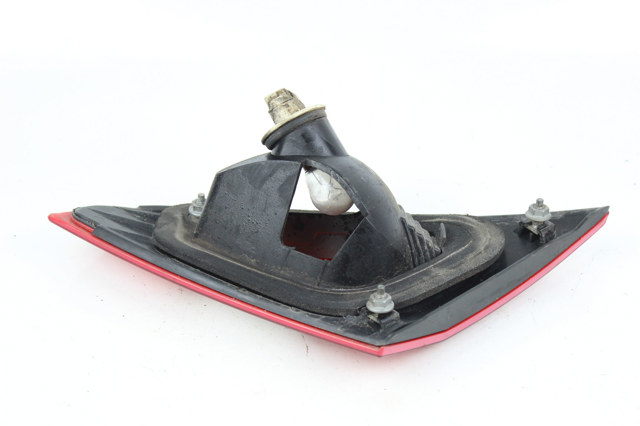 Задняя левая внутренняя фара MN105623 MITSUBISHI