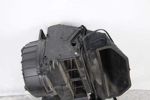 MITSUBISHI MN124235 Корпус печки в сборе в наличии Житомир