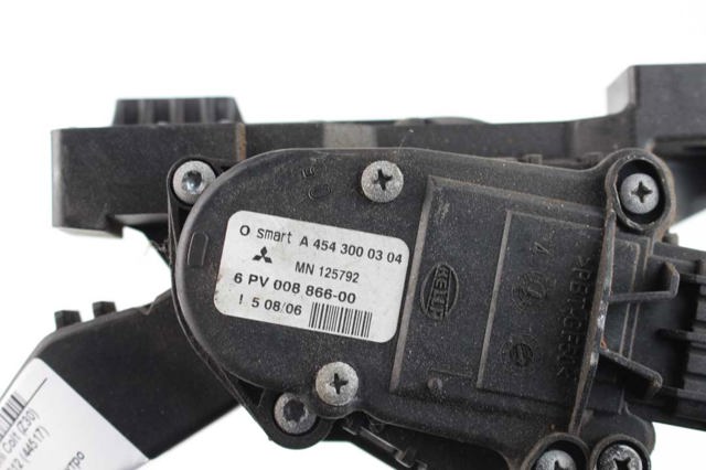 Педаль акселератора MN125792 MITSUBISHI