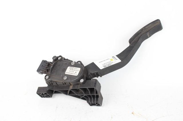 MITSUBISHI MN125792 Педаль газа в наличии Запорожье