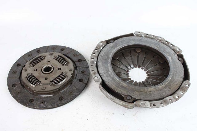 MITSUBISHI MN130493 Корзина сцепления в наличии Николаев