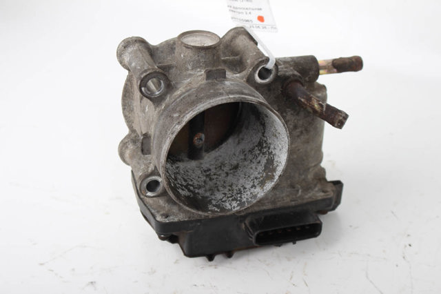Блок дроссельной заслонки MN135985 MITSUBISHI