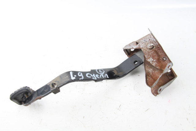 Педаль сцепления MR493821 MITSUBISHI