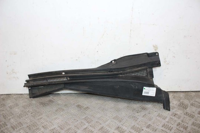 Решетка воздухозаборника салона MR533286 MITSUBISHI