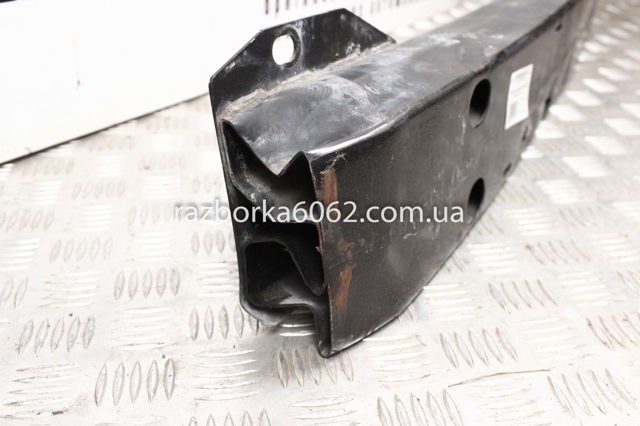 Усилитель переднего бампера  MR598688 MITSUBISHI