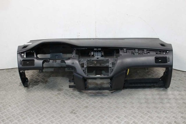 Панель передняя "торпедо", верхняя часть MR633898 MITSUBISHI