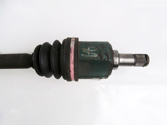 Вал приводной правый MR953746 MITSUBISHI