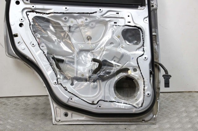 MITSUBISHI MR954671 Дверь задняя левая в наличии Ирпень