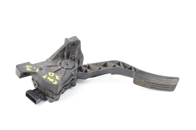 Педали газа MR955216 MITSUBISHI