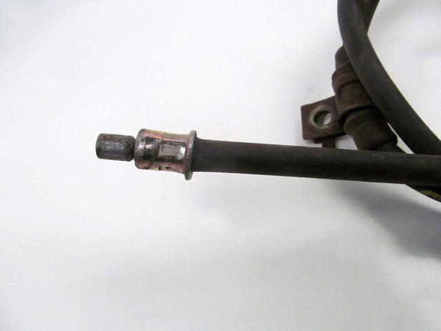 Трос ручного тормоза задний, правый MR955260 MITSUBISHI