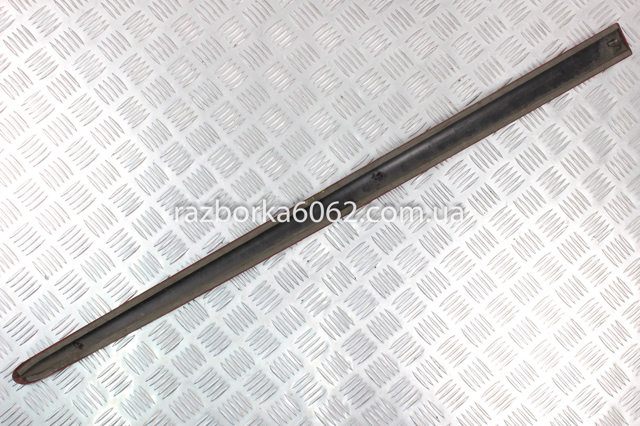 Молдинг двери передней правой MR957270 MITSUBISHI