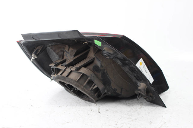 Фара задняя правая внешняя MR957366 MITSUBISHI