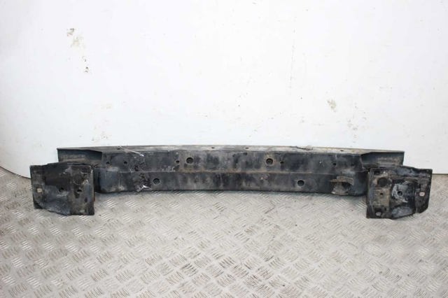 Усилитель переднего бампера  MR971960 MITSUBISHI