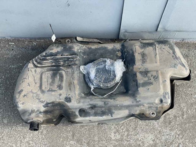 MITSUBISHI MR978279 Бак топливный в наличии Николаев