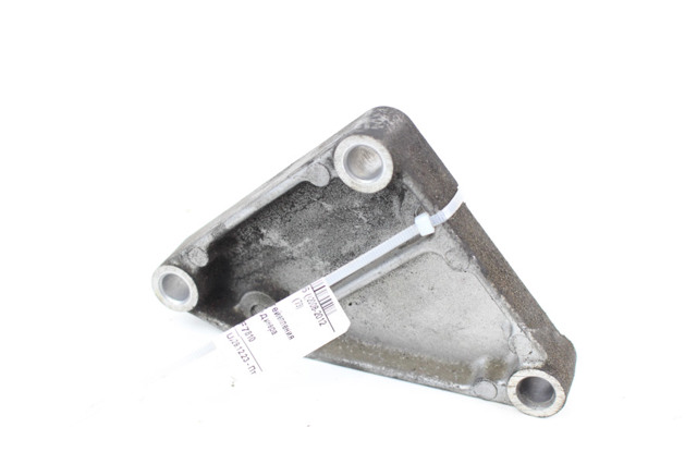 Кронштейн компрессора кондиционера RF7L15810 MAZDA