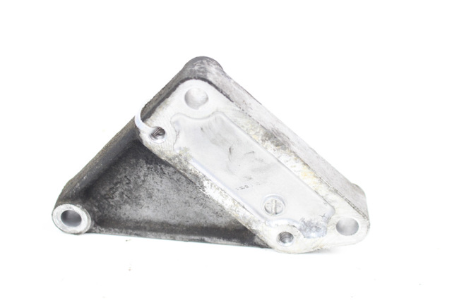 RF7L15810 MAZDA Кронштейн компрессора кондиционера купить в Винница