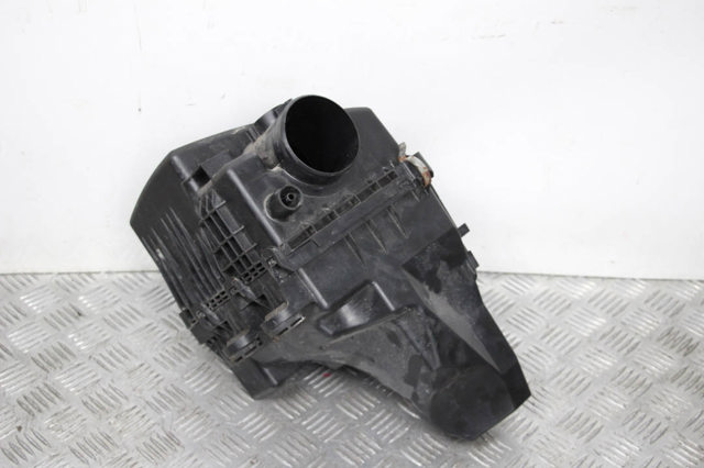 SH01133AYB MAZDA Корпус воздушного фильтра, нижняя часть купить в Николаев