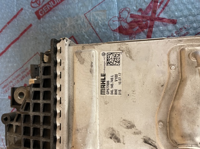 04L145749L Радиатор интеркуллера купить Ровно