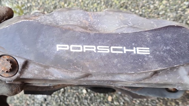 Суппорт тормозной, передний, правый 7PP615124 PORSCHE