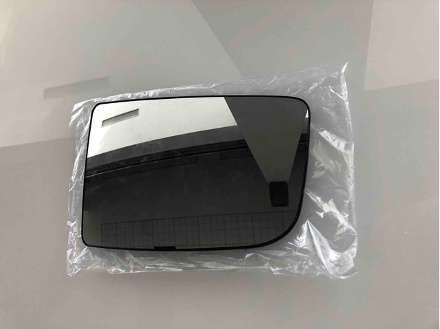 A0028111633 MERCEDES Стекло правого зеркала заднего вида купить в Кривой Рог