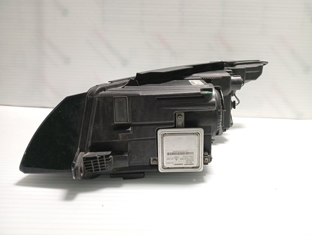 LR084570 LAND ROVER Правая фара купить в Львов