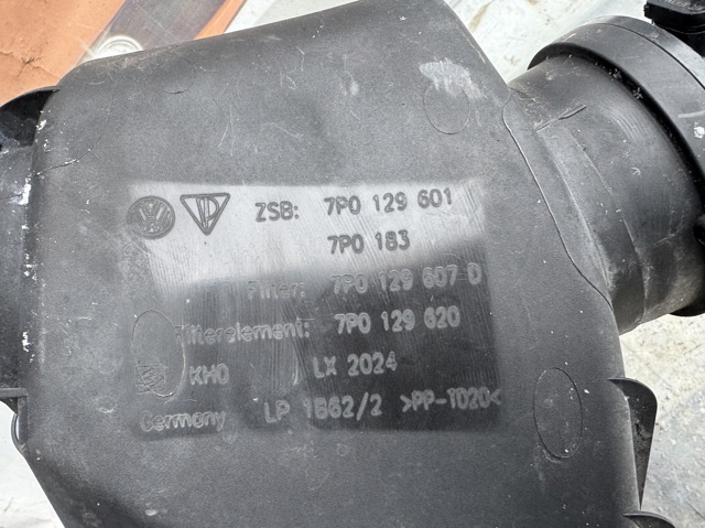 VAG 7P0129601 Корпус фильтра в наличии Черкассы