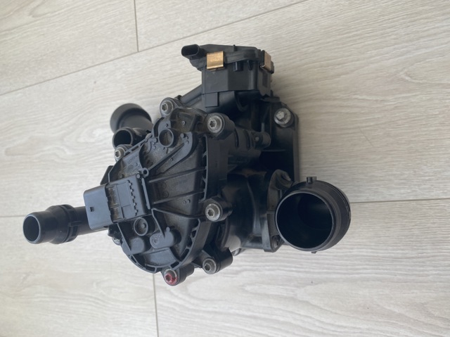11538642559 BMW Корпус термостата купить в Киев