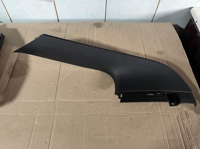 Облицовка багажника пятой двери 81740CV000 HYUNDAI