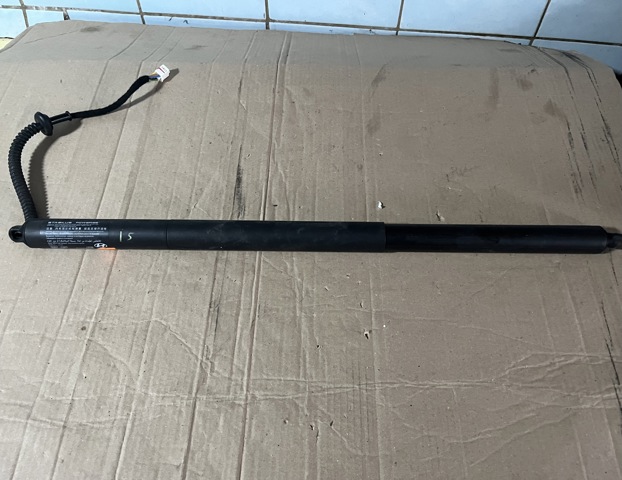 Амортизатор для багажника газовый 81831GI101 HYUNDAI